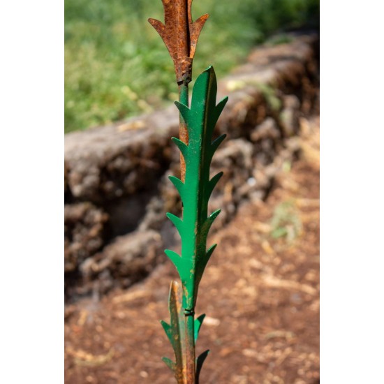 Daisy Stake | Rusted Metal Yard Art | Garden Gifts | Metal Garden Art | Garden Bed Decor | Bird Art | Garden Decor | Garden Stake